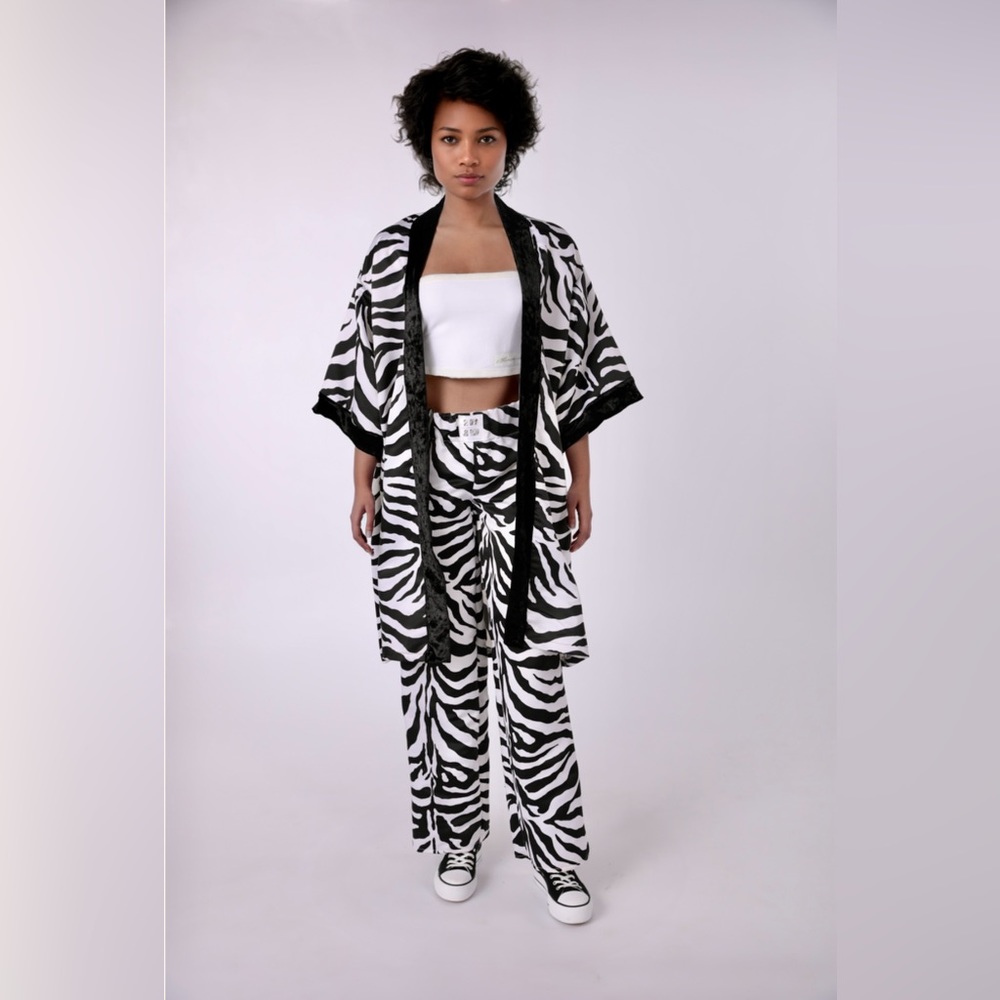Suit with polycotton! prices 150$
